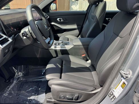 Used 2025 BMW 330i xDrive Sedan w/ Premium Package AWD/4WD image 17