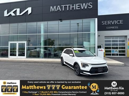 Certified 2023 Kia Niro LX FWD image 1