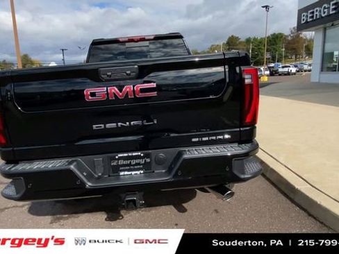 New 2026 GMC Sierra 2500 Denali w/ Denali Reserve Package image 8