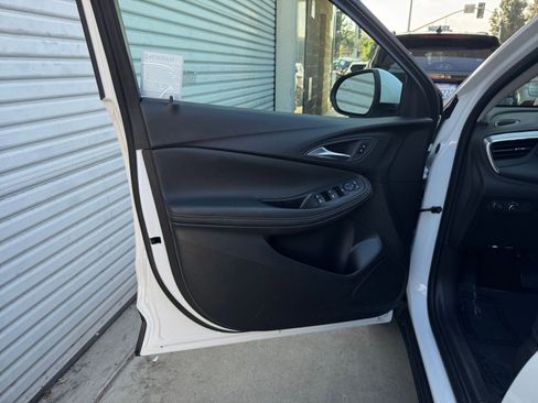 Used 2025 Buick Encore GX Preferred image 20