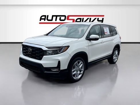 Used 2025 Honda Passport EX-L image 3