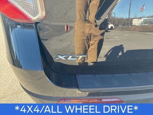 Used 2023 Ford Explorer XLT w/ Equipment Group 202A image 8