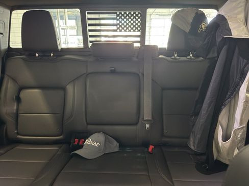 Used 2022 Chevrolet Silverado 1500 RST w/ Convenience Package II AWD/4WD image 9