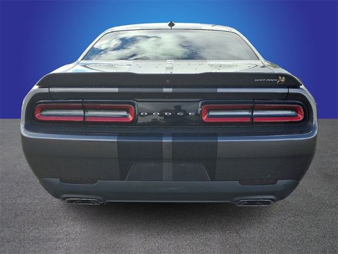 Used 2022 Dodge Challenger R/T Scat Pack image 5
