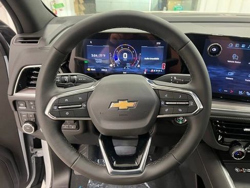 New 2026 Chevrolet Suburban Premier w/ Sun And Tow Package AWD/4WD image 7