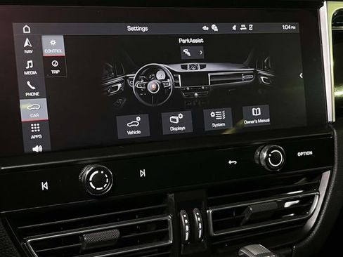 Certified 2023 Porsche Macan S AWD/4WD image 32