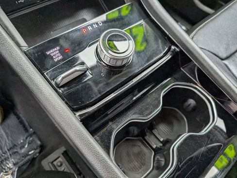 Used 2023 Jeep Grand Cherokee Limited w/ Luxury Tech Group II image 17