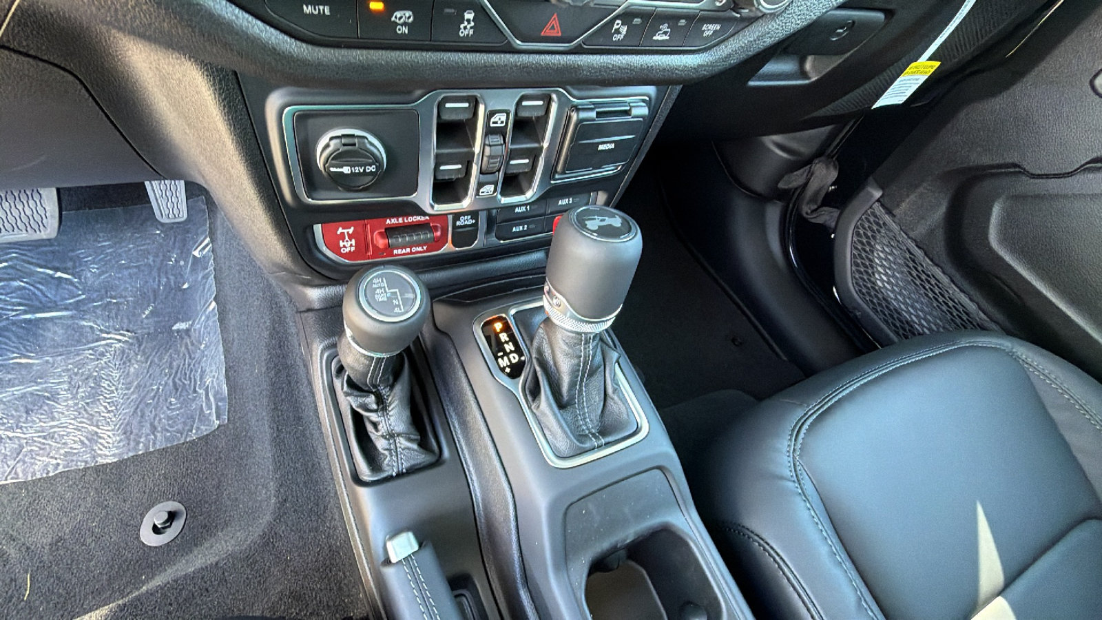 New 2027 Jeep Wrangler Unlimited Rubicon 392 AWD/4WD image 26