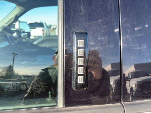 Used 2021 Ford F350 Lariat w/ Lariat Ultimate Package image 11