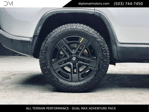 Used 2024 Rivian R1S Adventure AWD/4WD image 45