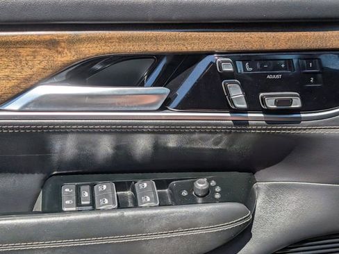 Used 2023 Jeep Grand Wagoneer Series II AWD/4WD image 21