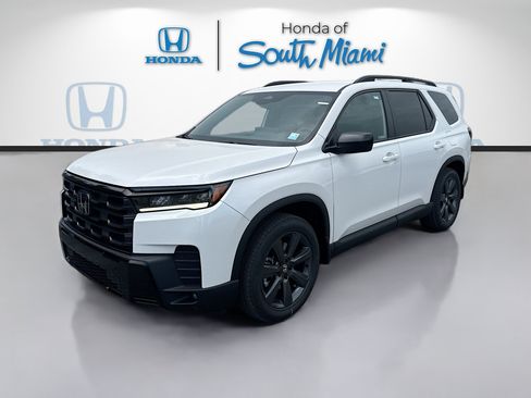 New 2026 Honda Pilot Sport image 3