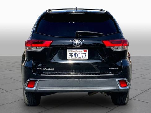 Used 2018 Toyota Highlander Limited FWD image 3