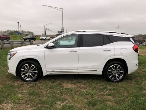 Used 2023 GMC Terrain Denali AWD/4WD image 3