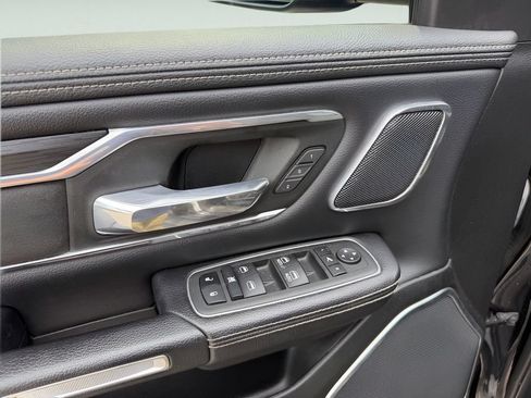 Used 2023 RAM 1500 Laramie AWD/4WD image 14