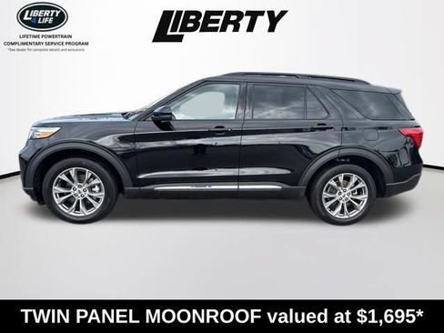 Used 2023 Ford Explorer XLT w/ Equipment Group 202A AWD/4WD image 4