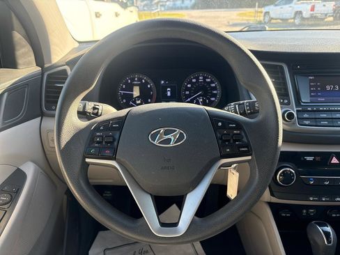 Used 2017 Hyundai Tucson SE image 19
