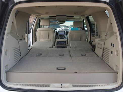 Used 2015 GMC Yukon Denali w/ Premium Package AWD/4WD image 35