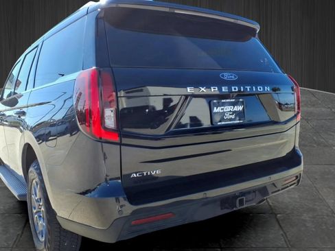Used 2025 Ford Expedition Active AWD/4WD image 18