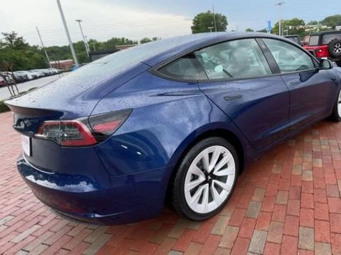 Used 2023 Tesla Model 3 Standard Range RWD image 9