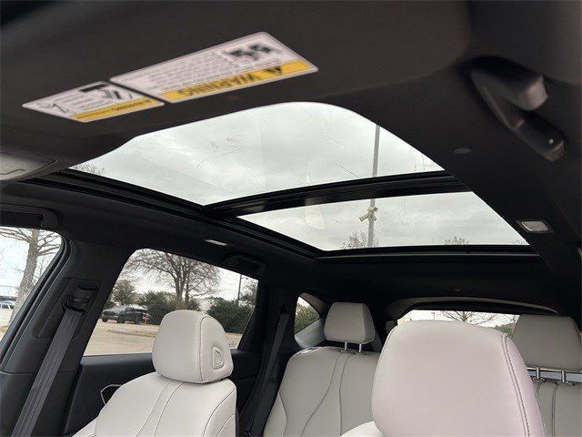 Used 2026 Acura RDX SH-AWD image 23