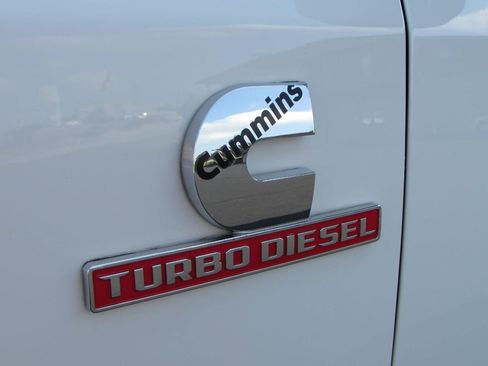 Used 2024 RAM 3500 Big Horn AWD/4WD image 31