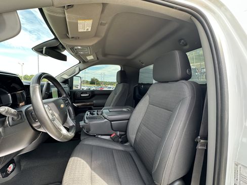 Used 2024 Chevrolet Silverado 2500 LT w/ Convenience Package image 16