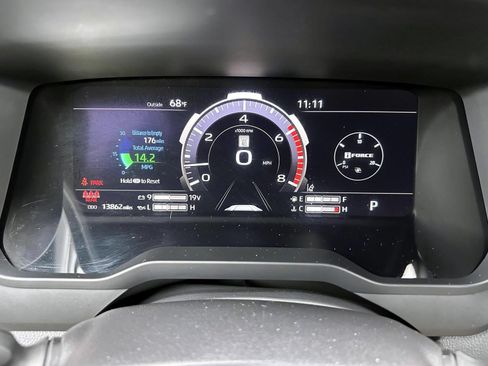 Used 2025 Toyota Tundra Limited w/ TRD Off-Road Package AWD/4WD image 19