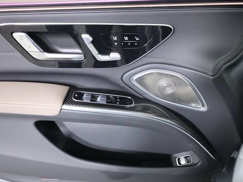 Used 2025 Mercedes-Benz EQS AMG 4MATIC image 9