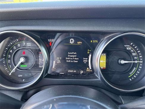 Used 2022 Jeep Wrangler Unlimited Sahara w/ Cold Weather Group image 12