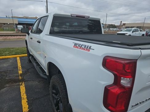 Used 2020 Chevrolet Silverado 1500 LT Trail Boss w/ Convenience Package image 2