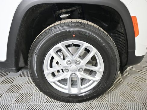 New 2026 Jeep Grand Cherokee Laredo X image 11