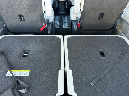 New 2025 Volkswagen ID. Buzz 1st Edition image 14