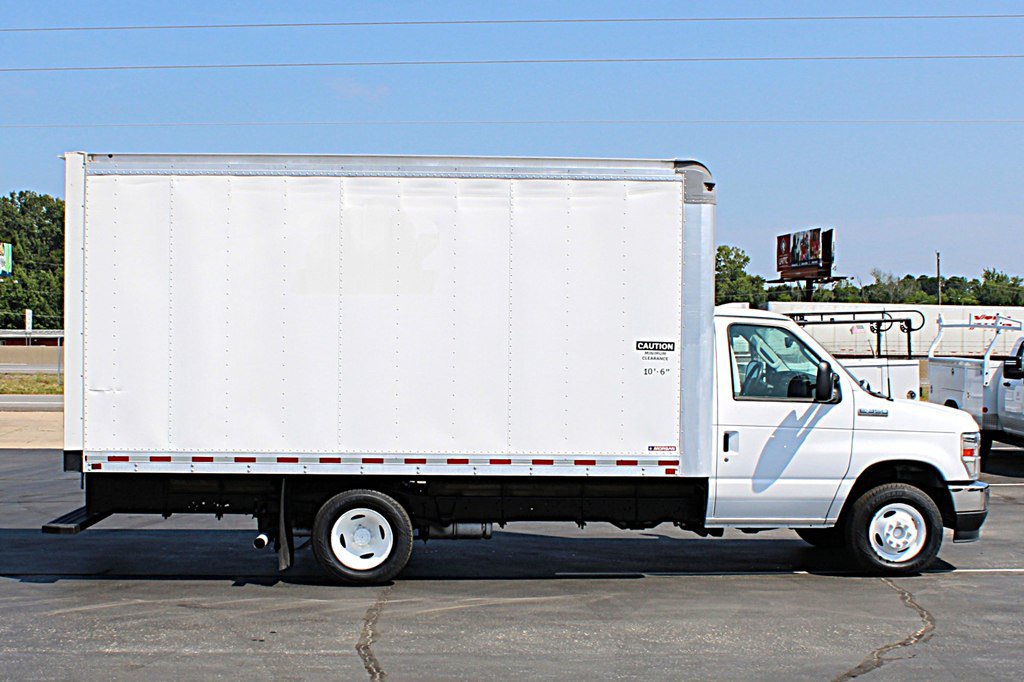 Used 2024 Ford E-350 and Econoline 350 Super Duty w/ Driver's Safety Package RWD image 7
