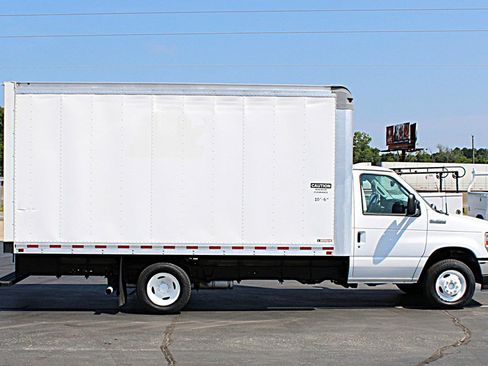 Used 2024 Ford E-350 and Econoline 350 Super Duty w/ Driver's Safety Package RWD image 7