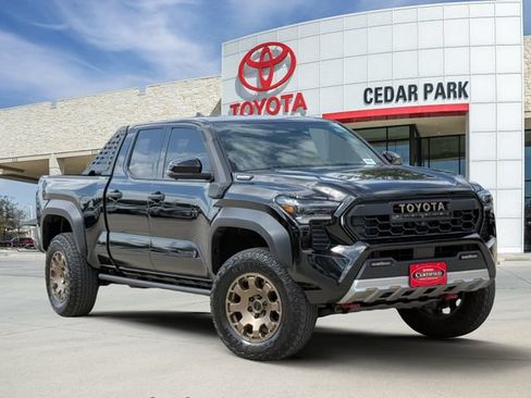Used 2025 Toyota Tacoma 4x4 Double Cab Hybrid image 1