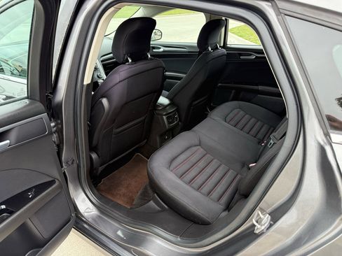 Used 2014 Ford Fusion SE w/ Equipment Group 201A image 17