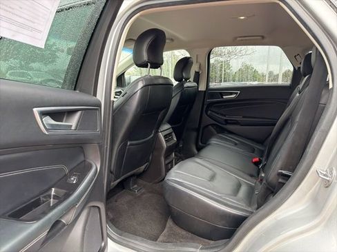 Used 2018 Ford Edge Titanium AWD/4WD image 23