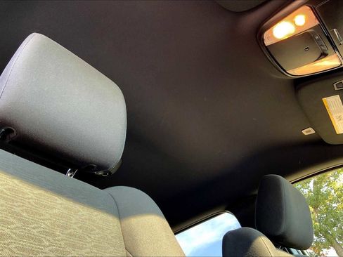 Used 2024 Dodge Durango SXT w/ 3rd Row Seating Group image 24