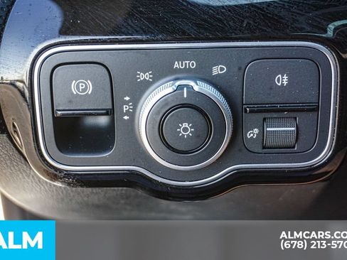 Used 2025 Mercedes-Benz CLA 250 image 46