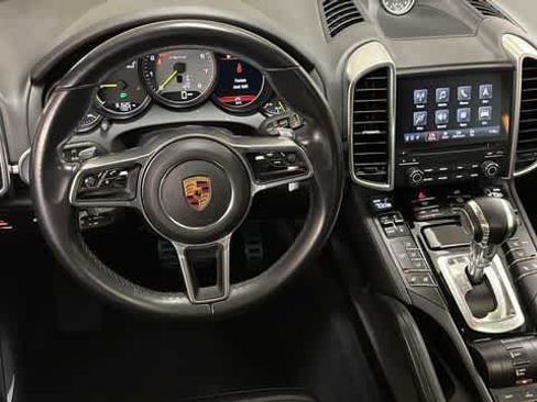 Used 2017 Porsche Cayenne S AWD/4WD image 22