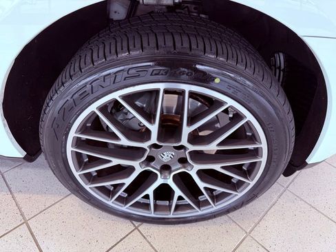 Used 2020 Porsche Macan S image 19