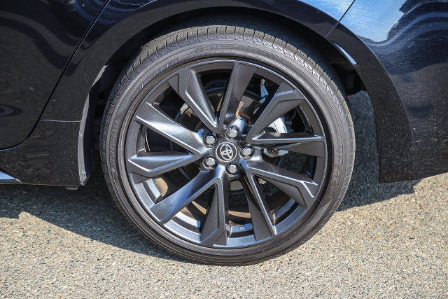 Used 2025 Toyota Corolla SE FWD image 12