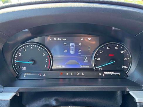 Used 2022 Ford Explorer XLT AWD/4WD image 32