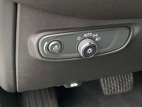 Certified 2024 Chevrolet Equinox LT image 9