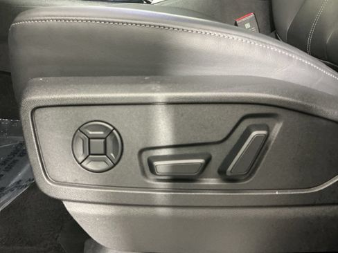 Used 2025 Audi Q5 Premium Plus w/ Premium Plus AWD/4WD image 14