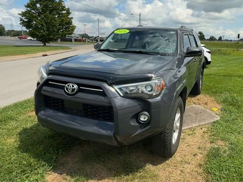 Used 2024 Toyota 4Runner SR5 AWD/4WD image 2