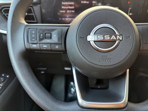 Used 2025 Nissan Kicks S FWD image 18