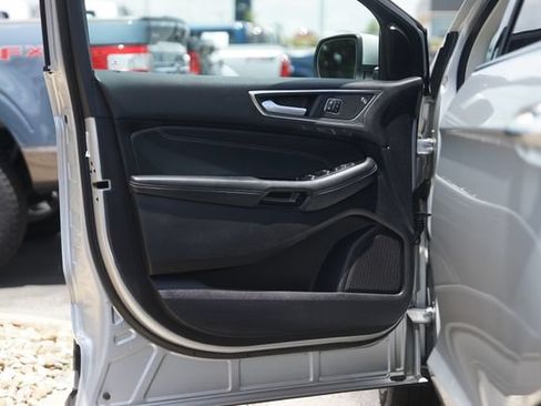Used 2019 Ford Edge Titanium w/ Equipment Group 301A FWD image 31