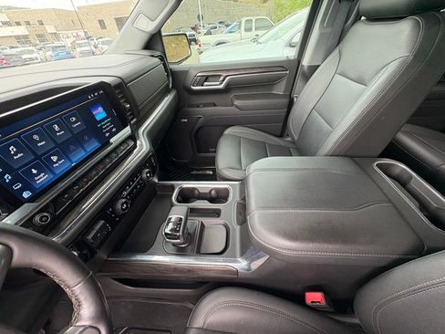 Used 2023 Chevrolet Silverado 1500 LTZ w/ LTZ Premium Package AWD/4WD image 21